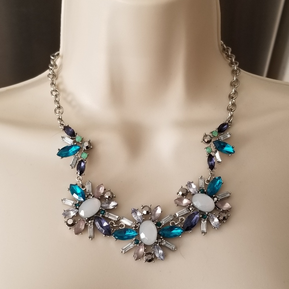Jeweled Statement Necklace - Picture 5 of 7